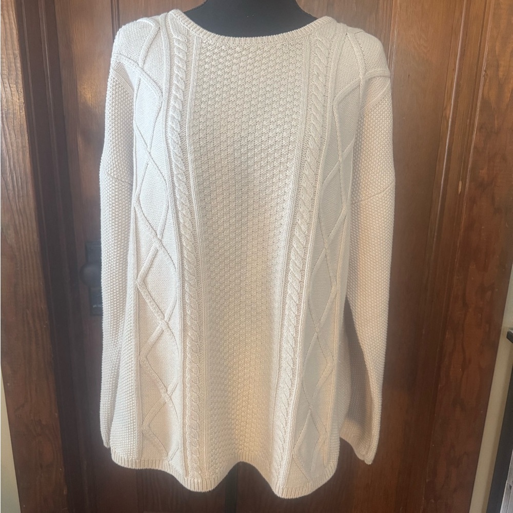 Orvis Cream Crew Neck Sweater with Cable Knit Design